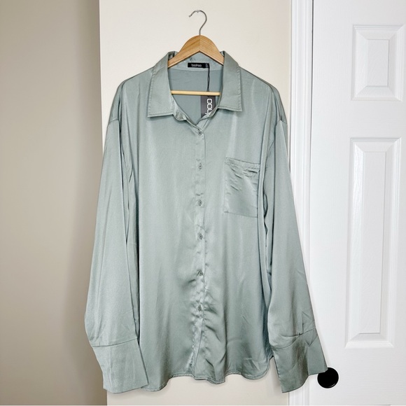 NWT Plus Size Oversized Satin Shirt - Picture 2 of 6